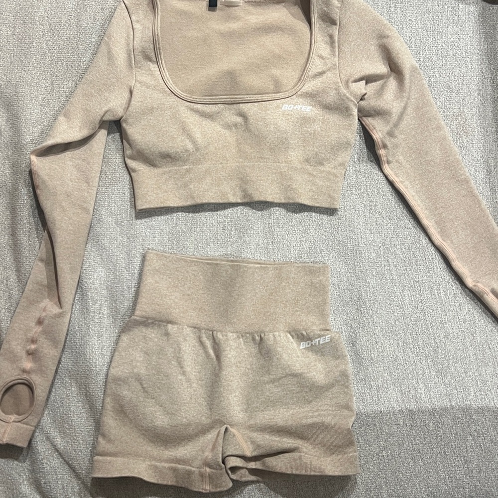 Bo + Tee xxs set - longsleeve crop and shorts